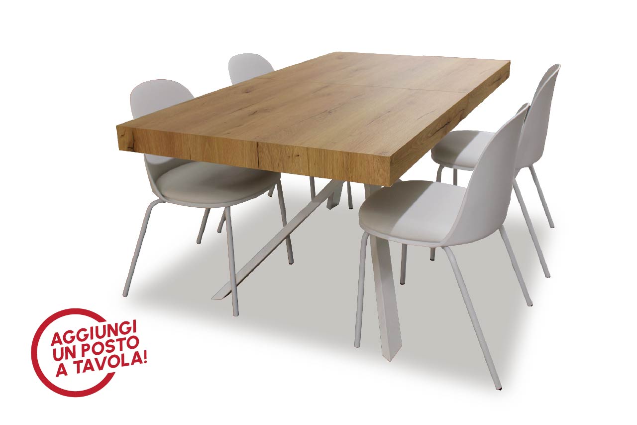 Il tavolo allungabile TRENTO è composto da una struttura e piano in legno color rovere charleston.